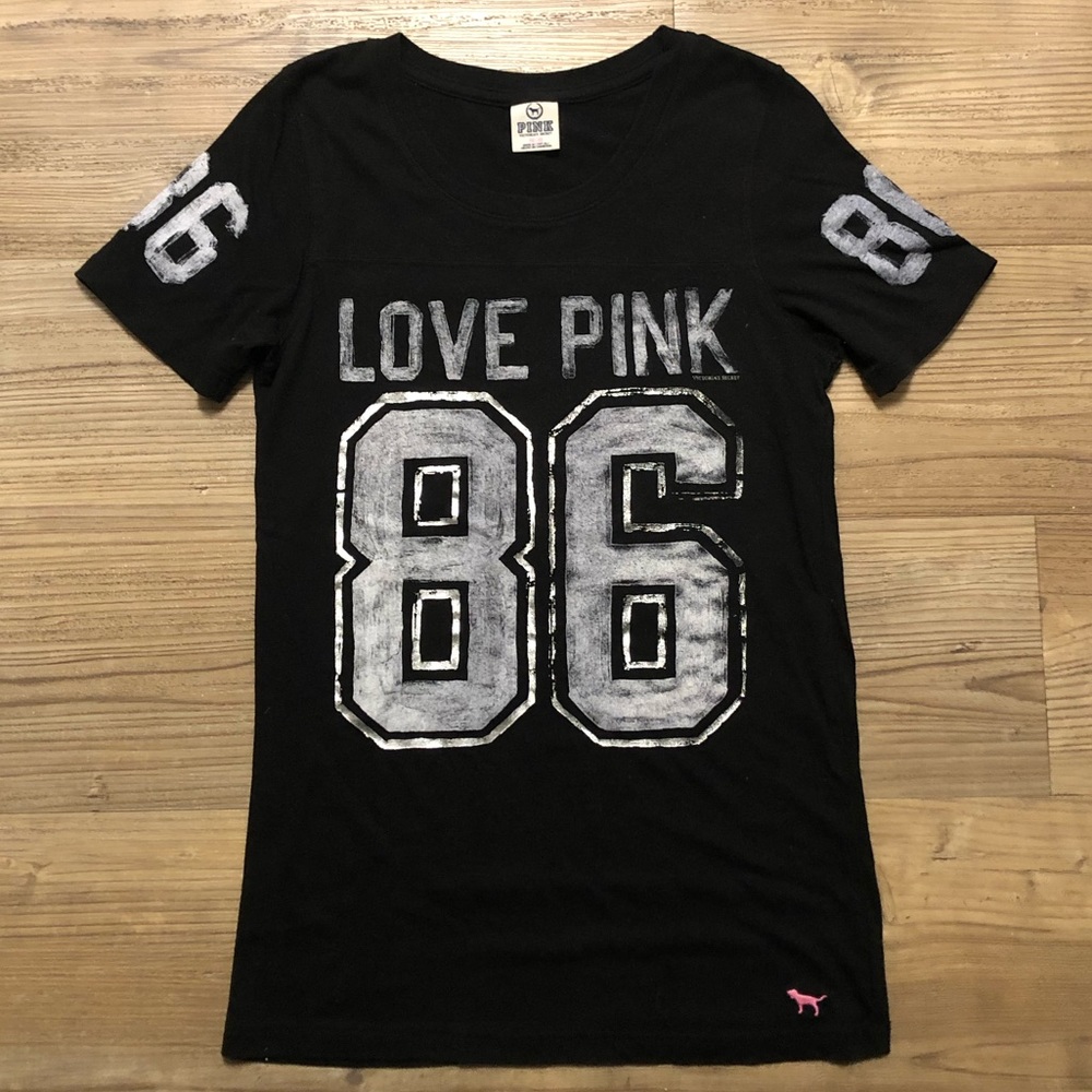 Victoria’s Secret Pink black graphic tee shirt M